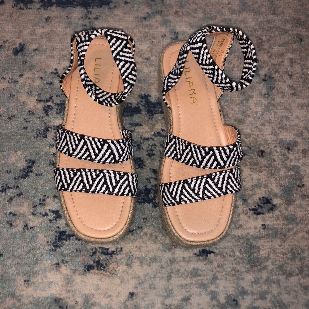 Flat form espadrilles